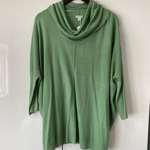Green Cowl Neck Quarter Sleeve Top